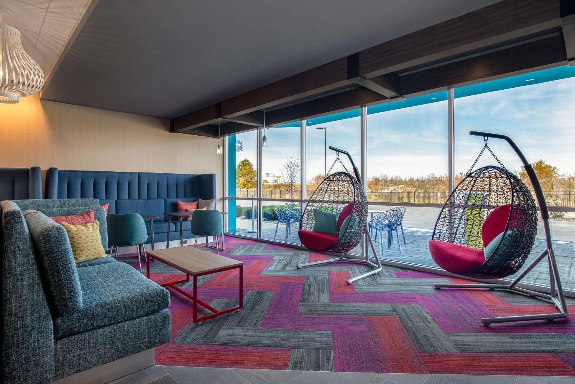 Tru By Hilton Anderson Hotel Exterior photo